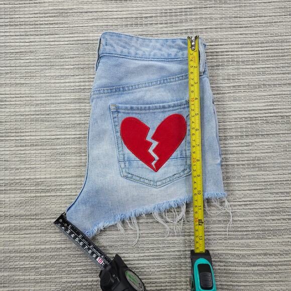 Kendall & Kylie Womens 26 Linda Blue Mid-Rise Heartbreaker Cut Off Shorts - Picture 11 of 16